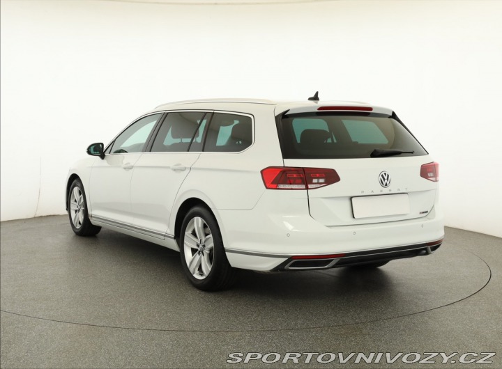 Volkswagen Ostatní modely Passat 2.0 TSI 2020