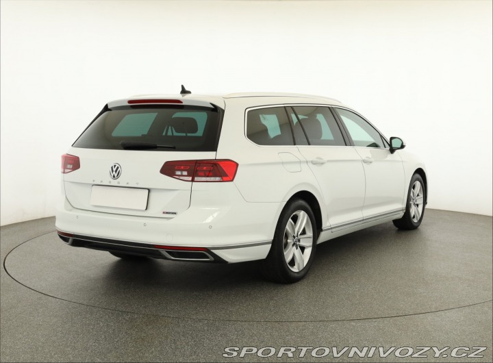 Volkswagen Ostatní modely Passat  2.0 TSI 2020