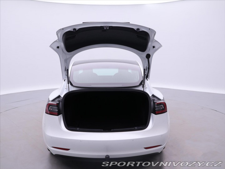 Tesla Model 3 Long Range AWD tažné DPH 2020