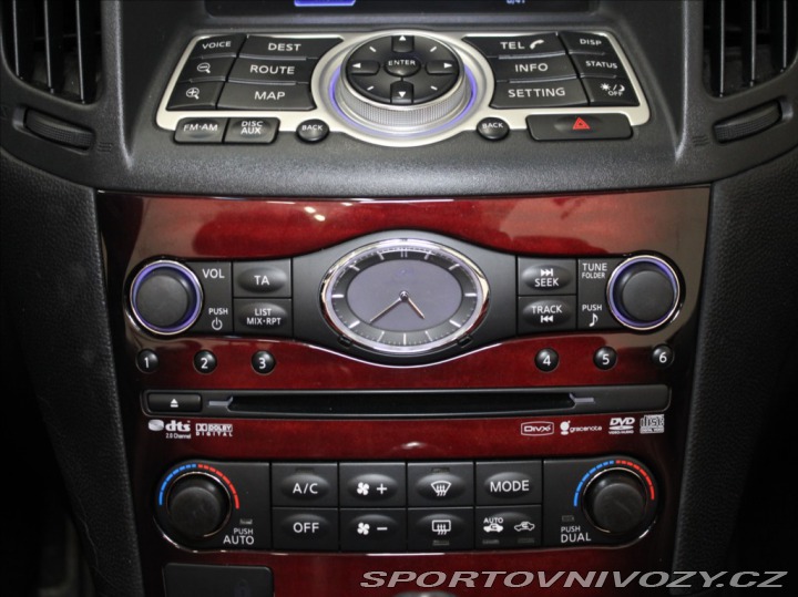 Infiniti G37 3,7 V6 235kW Premium 107t 2011