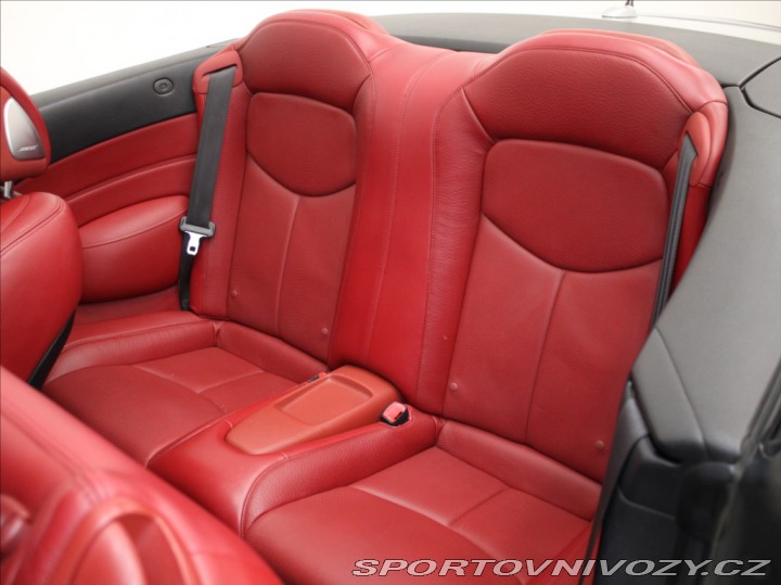 Infiniti G37 3,7 V6 235kW Premium 107t 2011