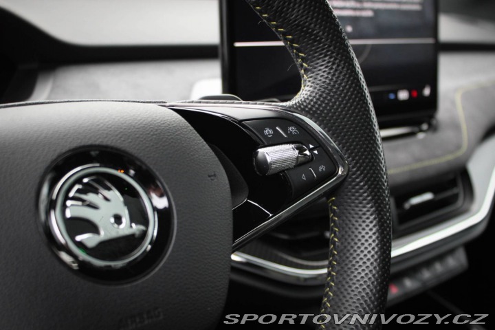 Škoda Enyaq RS 220kw AWD / ZÁRUKA / 2023