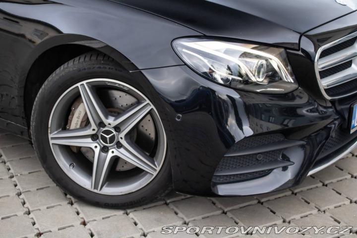 Mercedes-Benz E Kombi 300DE AMG Packet / 2021