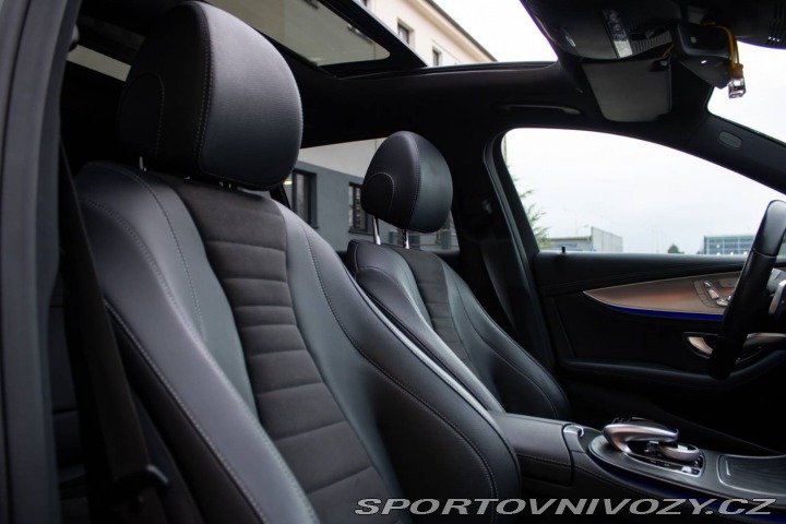 Mercedes-Benz E Kombi 300DE AMG Packet / 2021