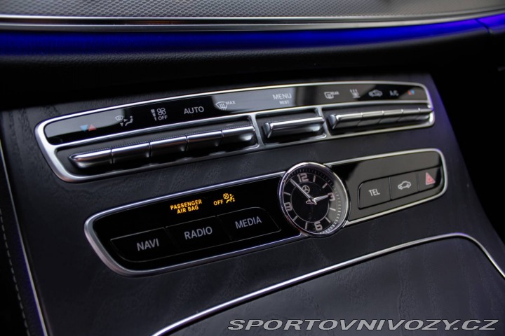 Mercedes-Benz E Kombi 300DE AMG Packet / 2021