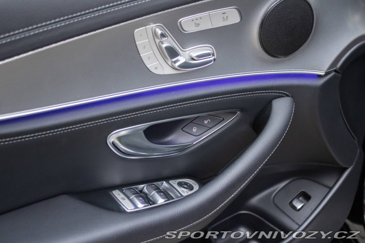 Mercedes-Benz E Kombi 300DE AMG Packet / 2021