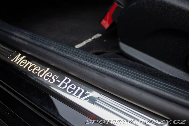 Mercedes-Benz E Kombi 300DE AMG Packet / 2021