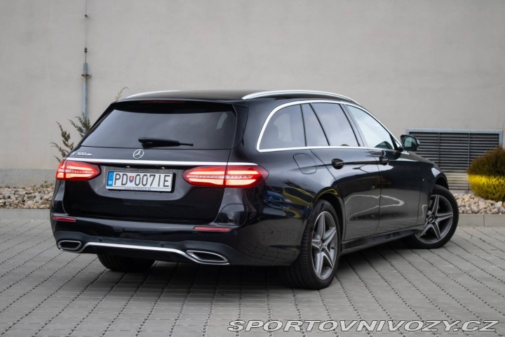 Mercedes-Benz E Kombi 300DE AMG Packet / 2021
