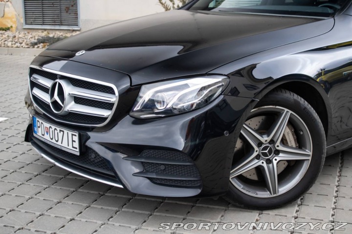 Mercedes-Benz E Kombi 300DE AMG Packet / 2021