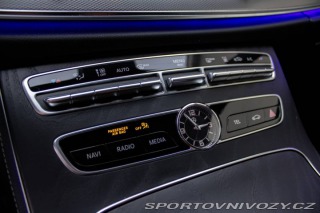 Mercedes-Benz E Kombi 300DE AMG Packet / 2021