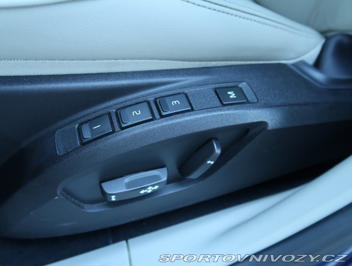 Volvo V40 Ocean Race 1.6 T4 2014