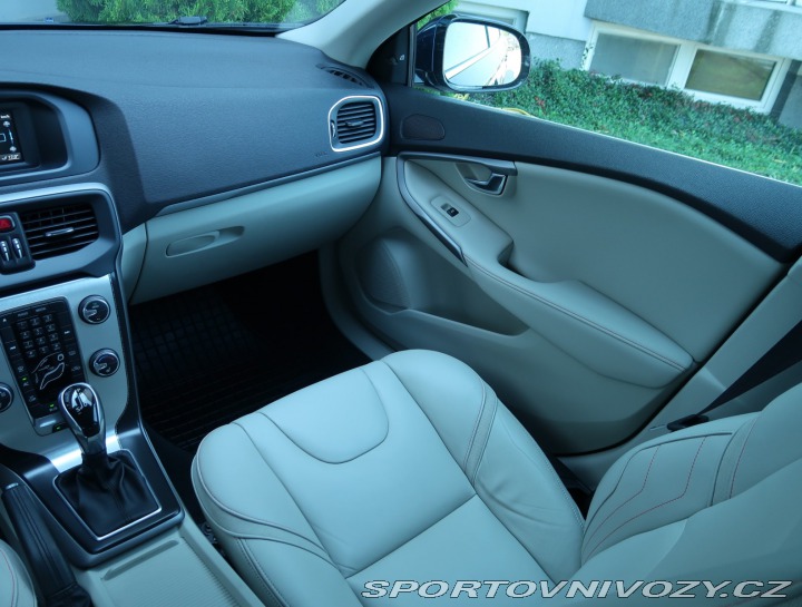 Volvo V40 Ocean Race 1.6 T4 2014