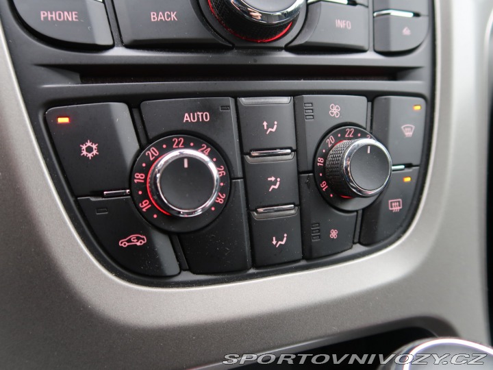 Opel Astra 2.0 CDTI 2012