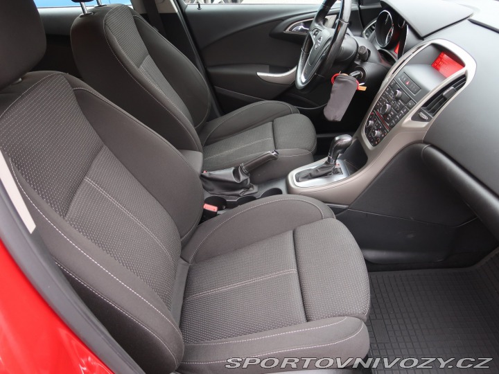 Opel Astra 2.0 CDTI 2012