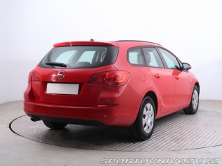 Opel Astra 2.0 CDTI 2012