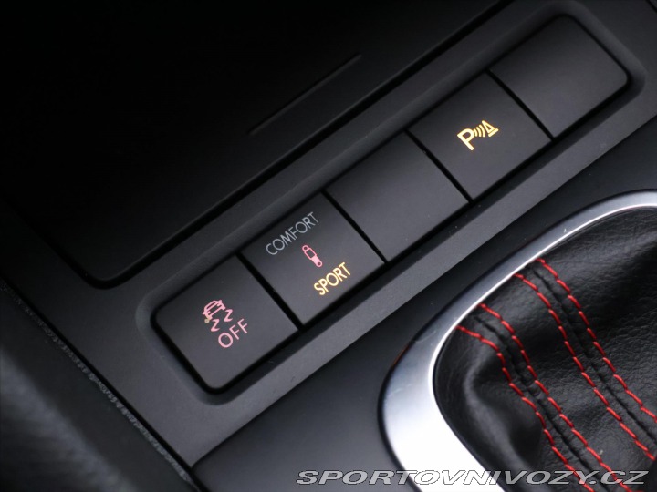 Volkswagen Golf 2.0 GTI 155kW DSG Xenon C 2010