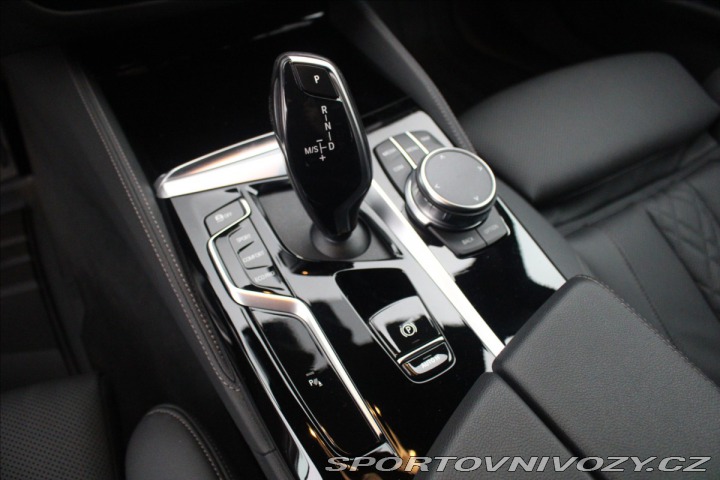 BMW 5 3,0 30d xDrive MSport h/k 2022