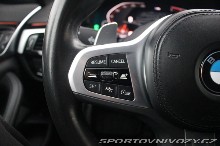 BMW 5 3,0 30d xDrive MSport h/k 1800