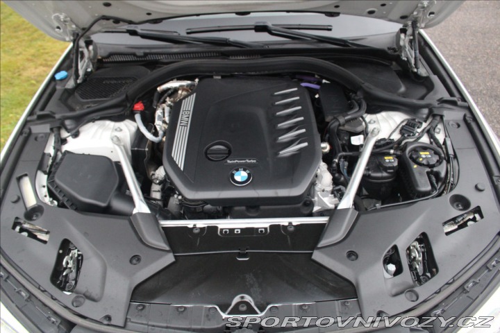 BMW 5 3,0 530d xDrive MSport ha 2022