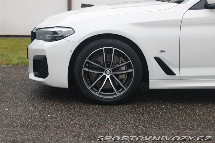 BMW 5 3,0 30d xDrive MSport h/k 2022