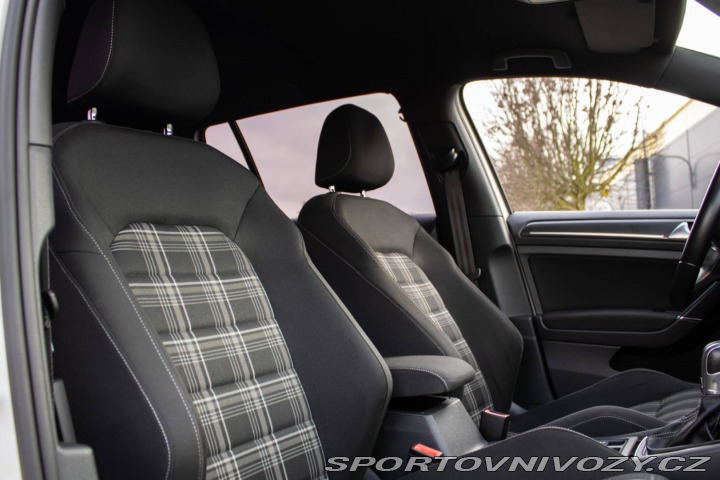 Volkswagen Golf Variant GTD 2.0TDI DSG / 2017