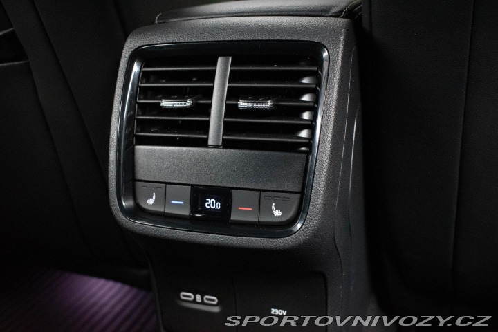 Škoda Octavia RS RS 2.0TSI TAŽNÉ*WEBASTO*Č 2021