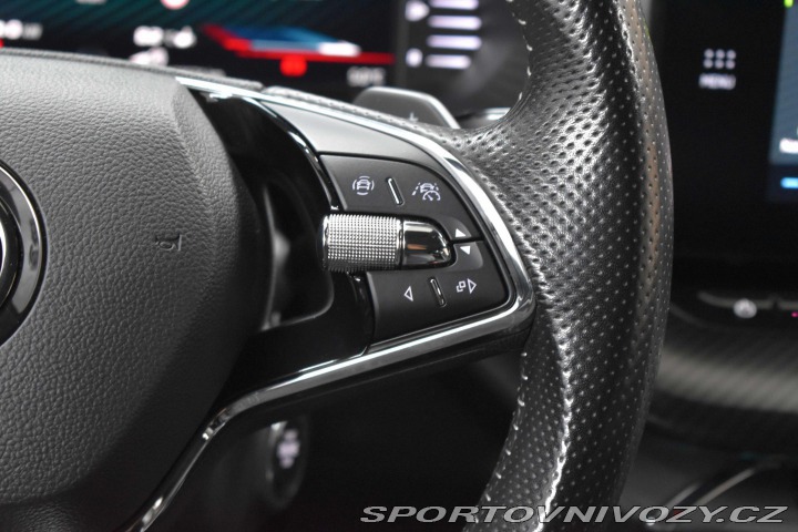 Škoda Octavia RS RS 2.0TSI TAŽNÉ*WEBASTO*Č 2021