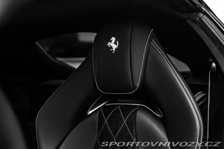 Ferrari 812 Superfast, lift, karbon, 2020