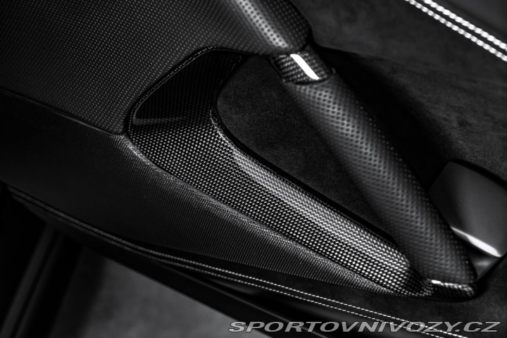 Ferrari 812 Superfast, lift, karbon, 2020