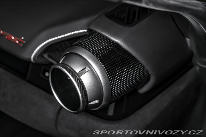 Ferrari 812 Superfast, lift, karbon, 2020