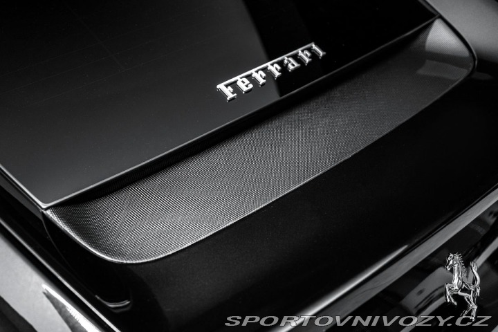 Ferrari 812 Superfast, lift, karbon, 2020