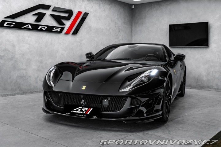 Ferrari 812 Superfast, lift, karbon, 2020