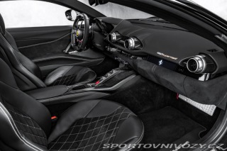 Ferrari 812 Superfast, lift, karbon, 2020