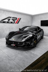 Ferrari 812 Superfast, lift, karbon, 2020