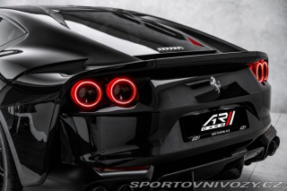 Ferrari 812 Superfast, lift, karbon, 2020