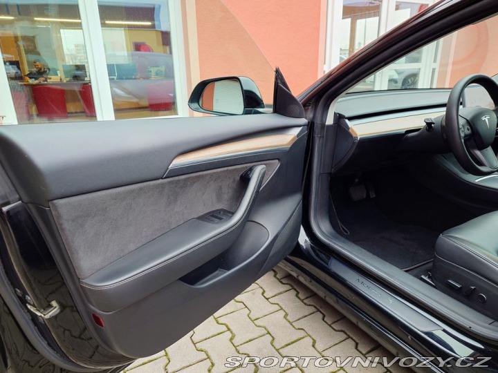 Tesla Model 3 Standard Range Plus kW SO 2021