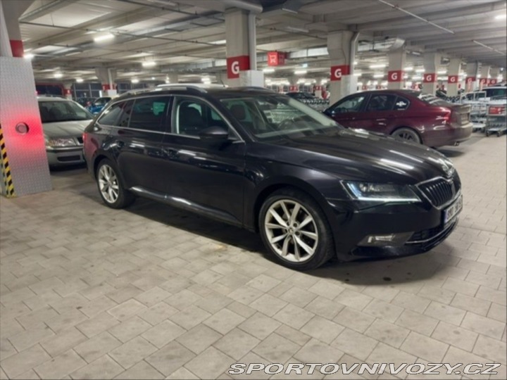 Škoda Superb 2,0 2019 Tdi, panorama 2019
