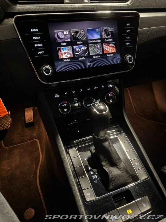 Škoda Superb 2,0 2019 Tdi, panorama 2019