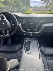 Volvo Ostatní modely XC60 B4 D PLUS DARK 1800