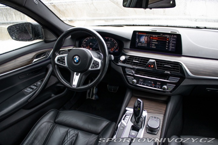 BMW 5 540i xDrive A/T M-Packet 2019