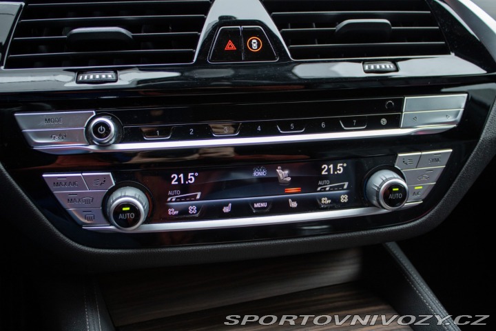 BMW 5 540i xDrive A/T M-Packet 2019