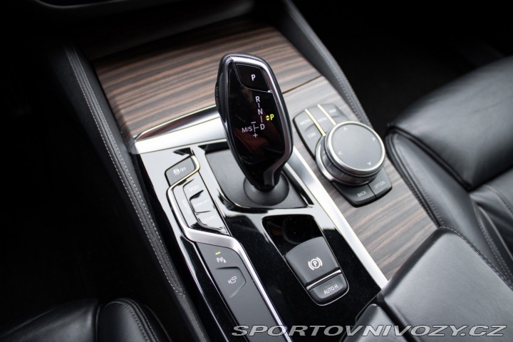 BMW 5 540i xDrive A/T M-Packet 2019