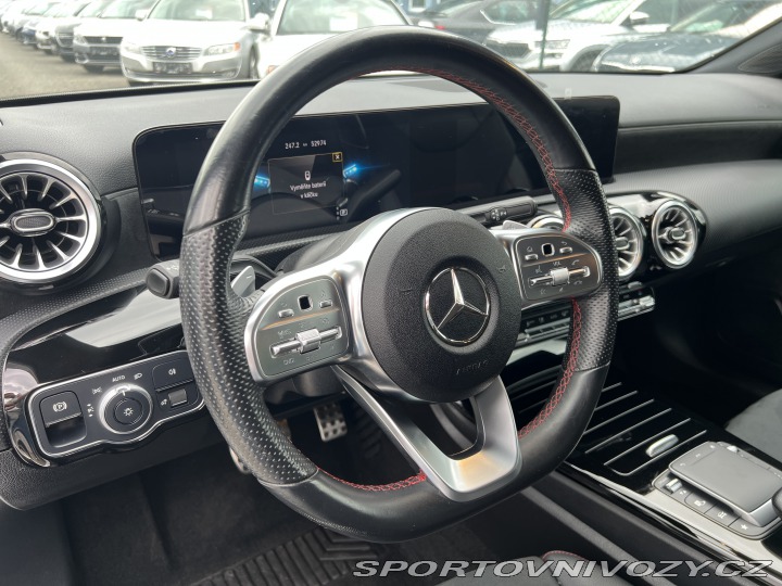 Mercedes-Benz A 180 1.3 AMG 100kw 2021