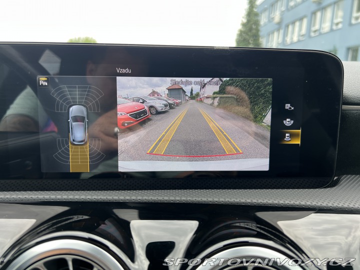 Mercedes-Benz A 180 1.3 AMG 100kw 2021