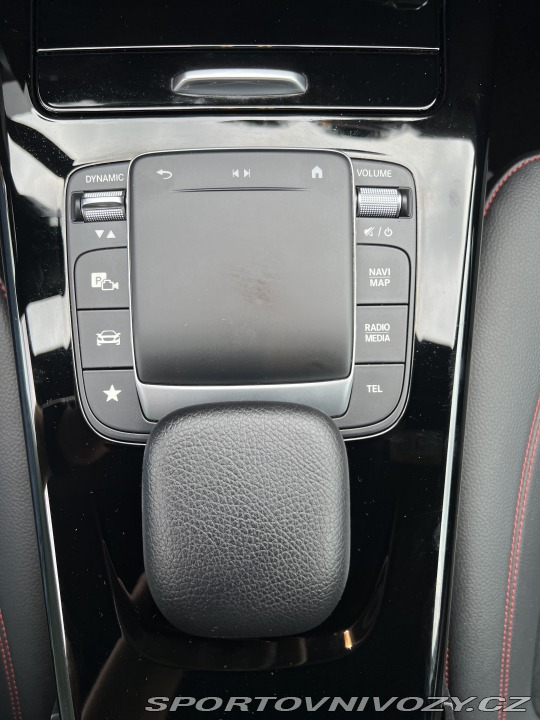 Mercedes-Benz A 180 1.3 AMG 100kw 2021