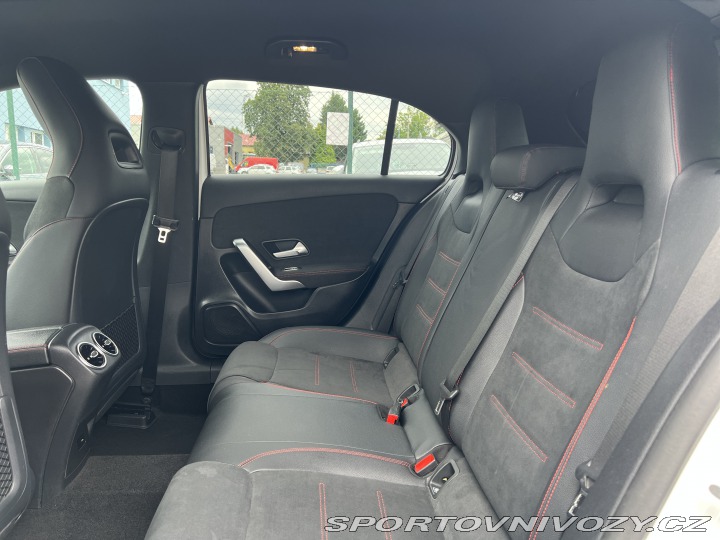 Mercedes-Benz A 180 1.3 AMG 100kw 2021