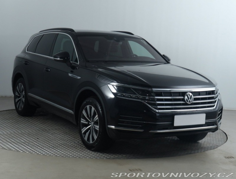 Volkswagen Ostatní modely Touareg Elegance 3.0 TDI