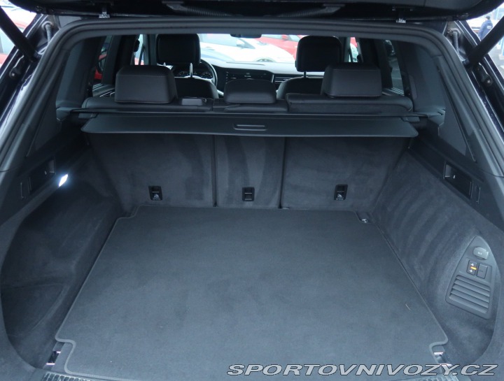 Volkswagen Ostatní modely Touareg Elegance 3.0 TDI 2018