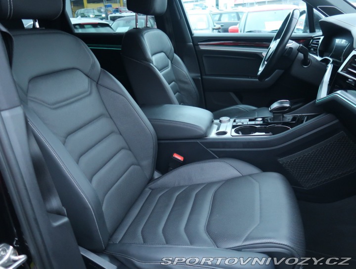 Volkswagen Ostatní modely Touareg Elegance 3.0 TDI 2018