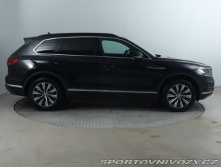 Volkswagen Ostatní modely Touareg Elegance 3.0 TDI 2018